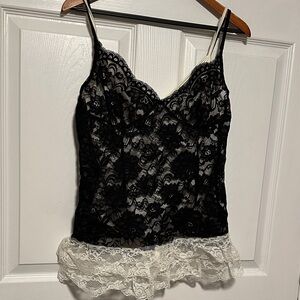 Moda International Cream lace Y2K top